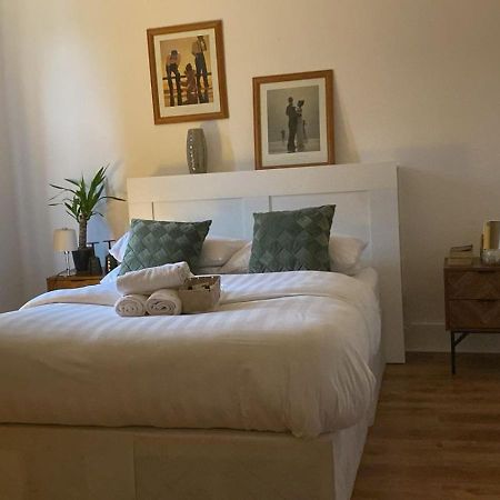 Park View Homestay Barking  Exteriör bild