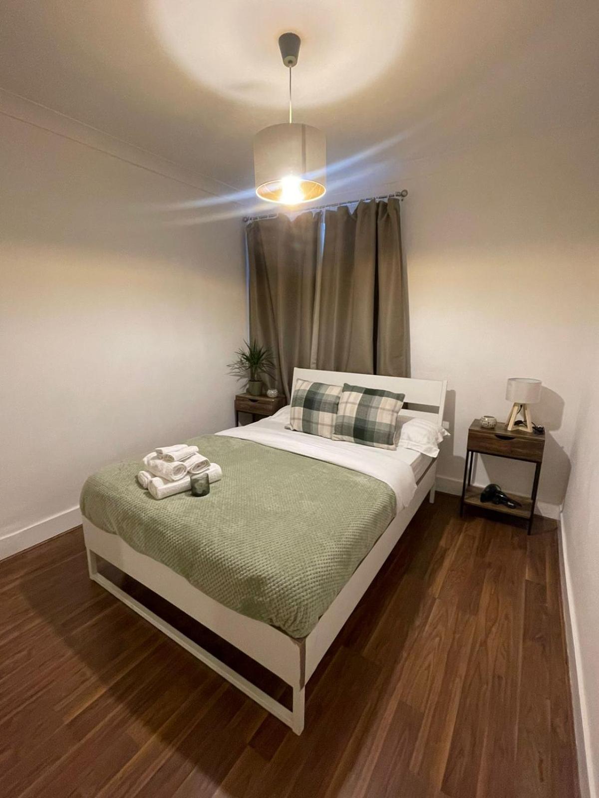Park View Homestay Barking  Exteriör bild